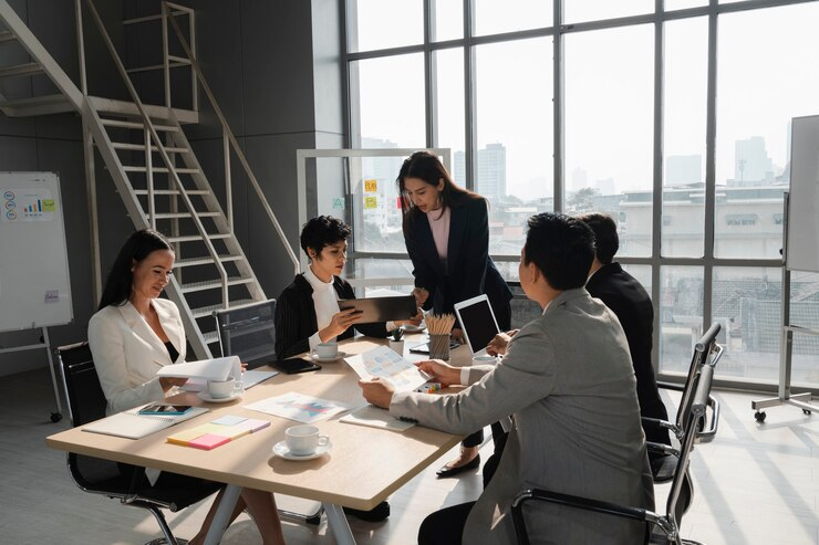 ERP Perusahaan Jasa Optimalkan Operasional Bisnis